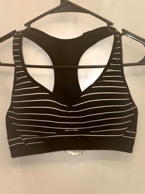 Cotton On Racerback Sports Bra in 32B